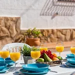 Watsi - Plusholidays * Calp