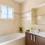 Watsi - Plusholidays