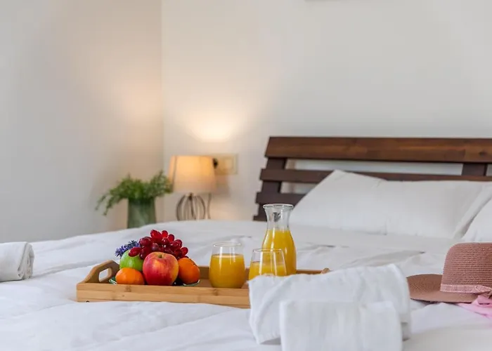 Watsi - Plusholidays Villa