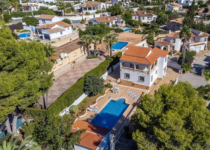 Watsi - Plusholidays Casas de Torrat